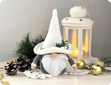 Winter gnome amigurumi
